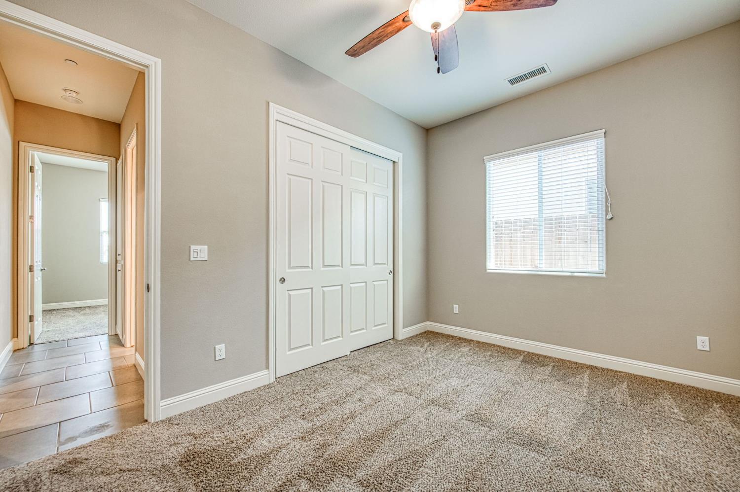 3932 Sussex Ave, Clovis, CA 93619