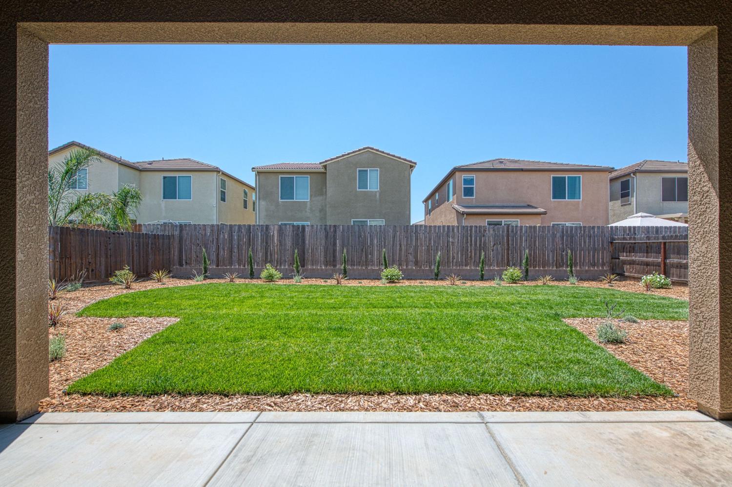 3932 Sussex Ave, Clovis, CA 93619