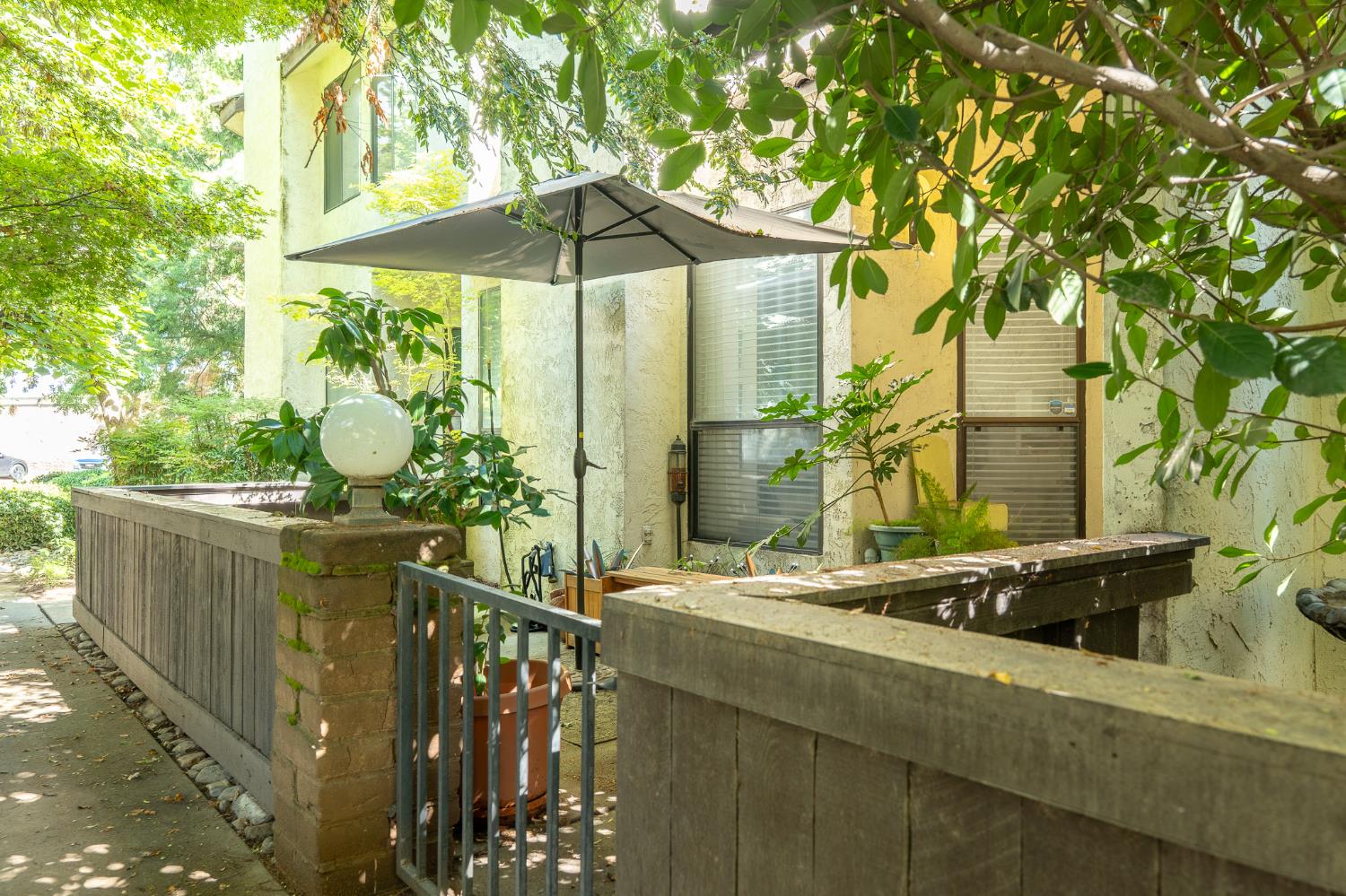 2890 Huntington Blvd #145, Fresno, CA 93721