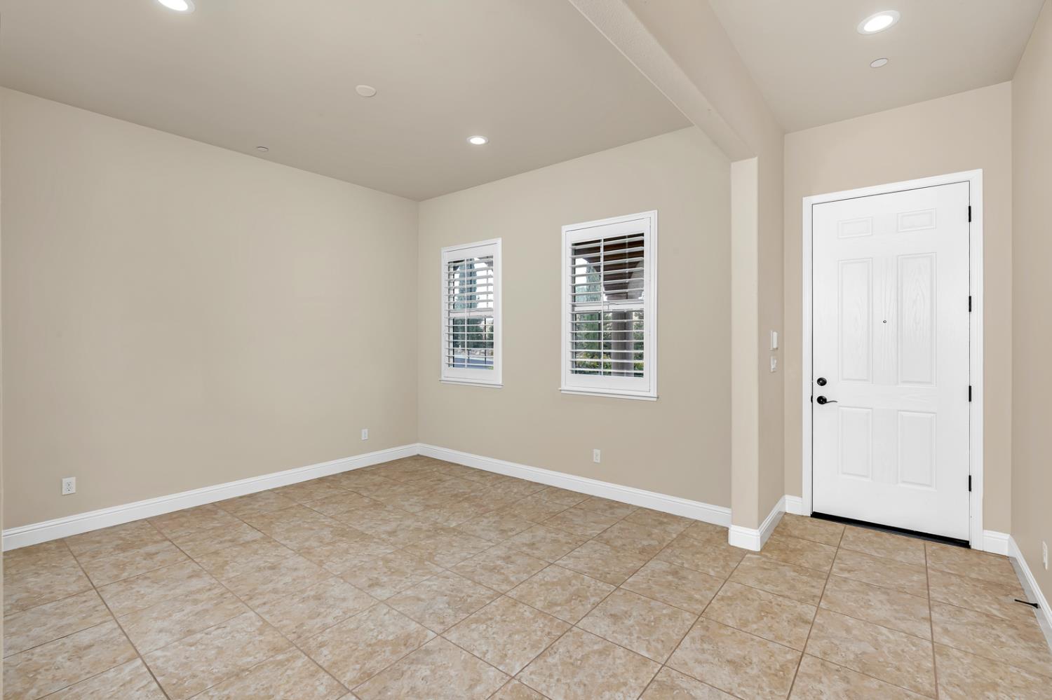 18677 Via Bellagio, Friant, CA 93626