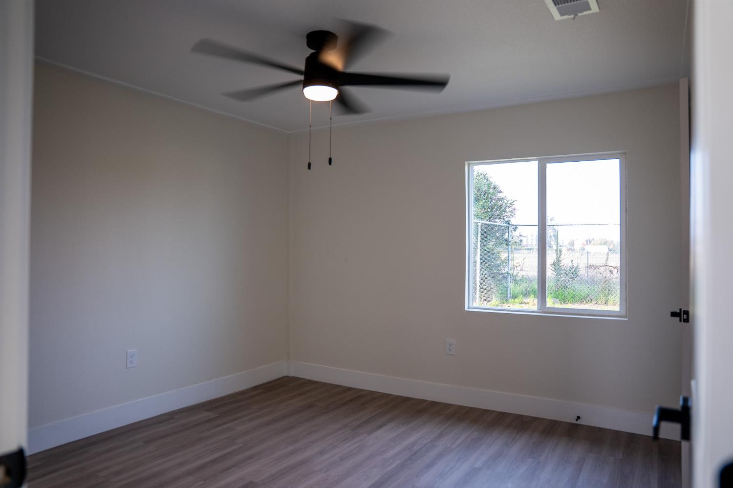 827 N Mccall Ave, Sanger, CA 93657