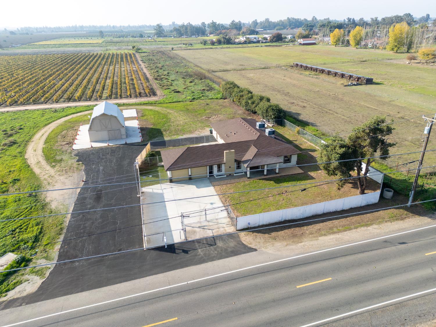 827 N Mccall Ave, Sanger, CA 93657