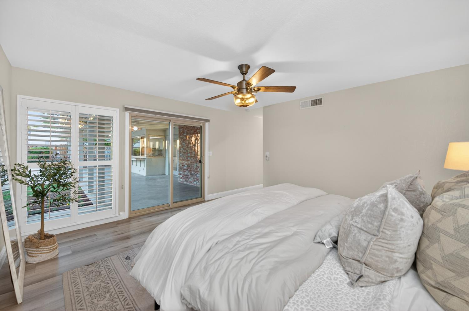 5431 N Kavanagh Ave, Fresno, CA 93711