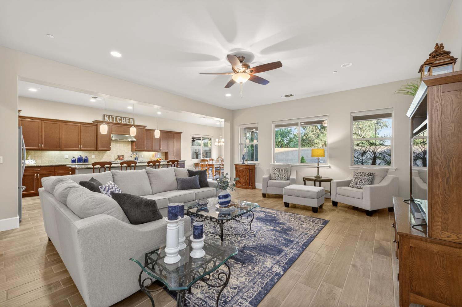 3096 Kenosha Ave, Clovis, CA 93619