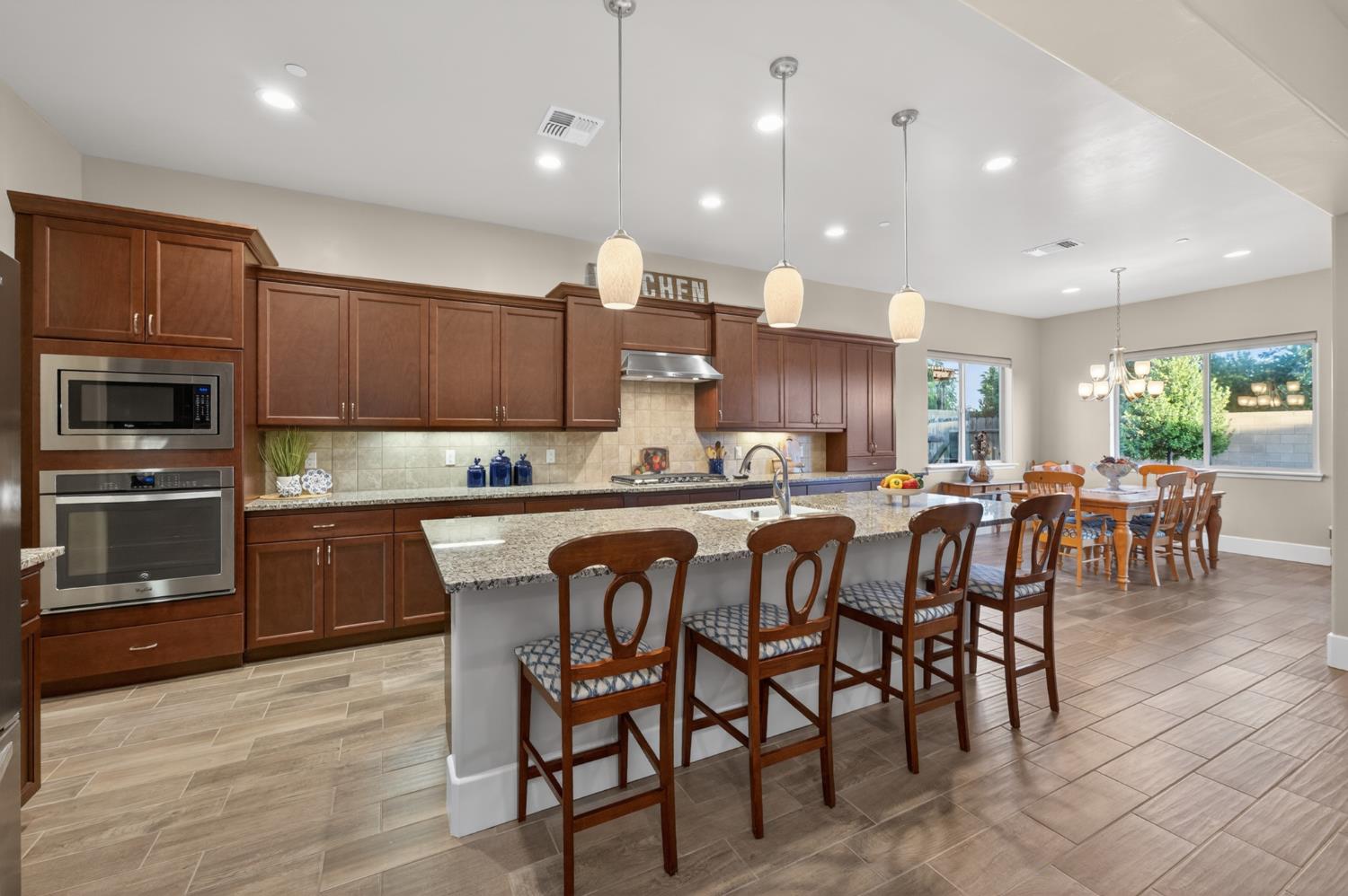 3096 Kenosha Ave, Clovis, CA 93619