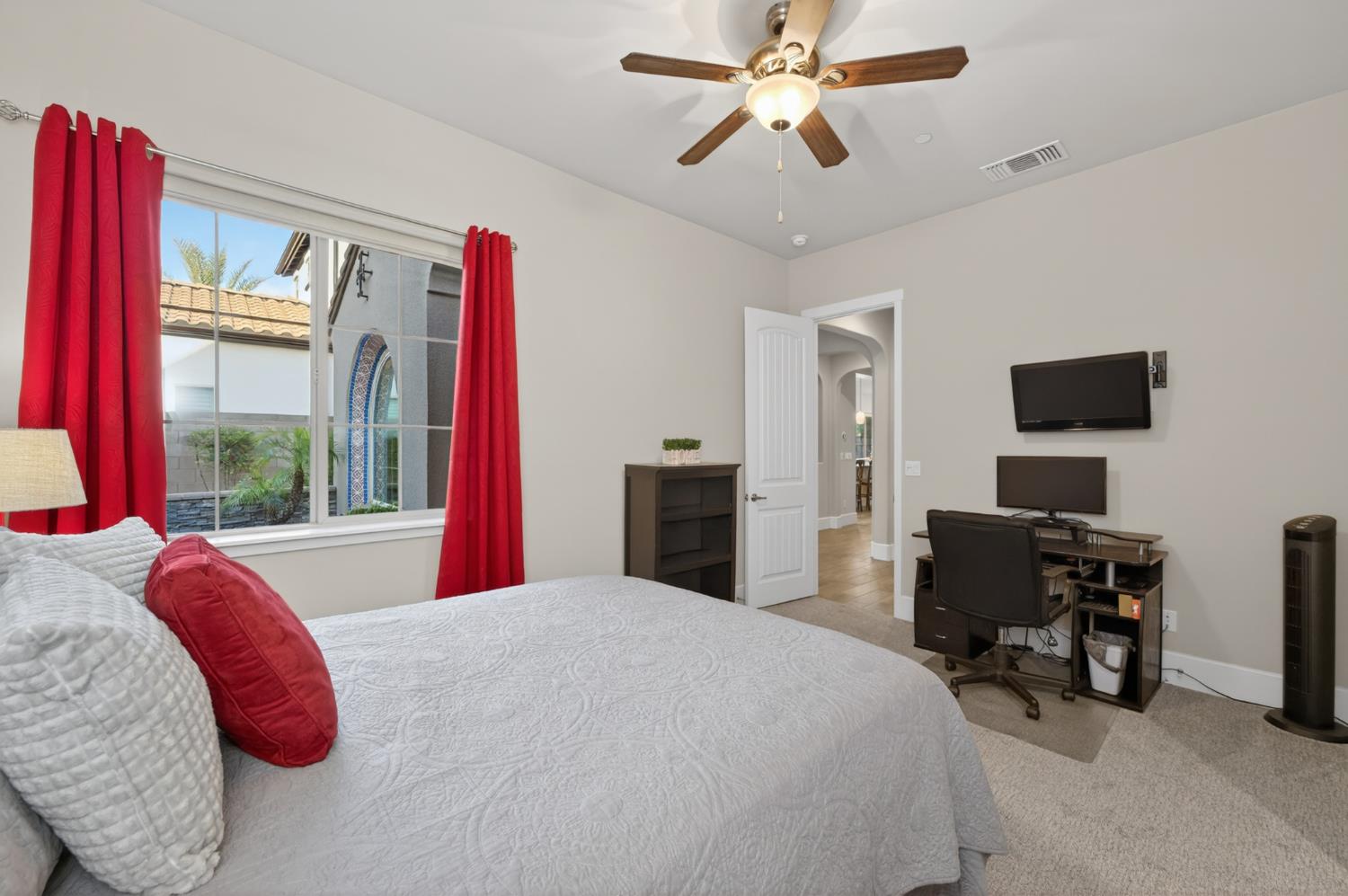 3096 Kenosha Ave, Clovis, CA 93619